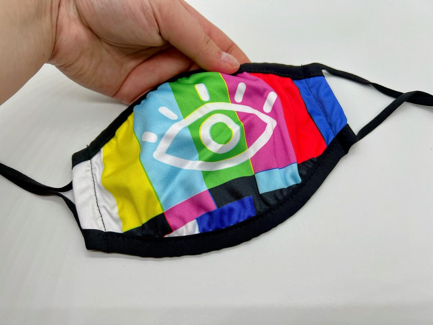 Glitch Eye Test Pattern Rainbow Dust Face Mask With Filter Pocket