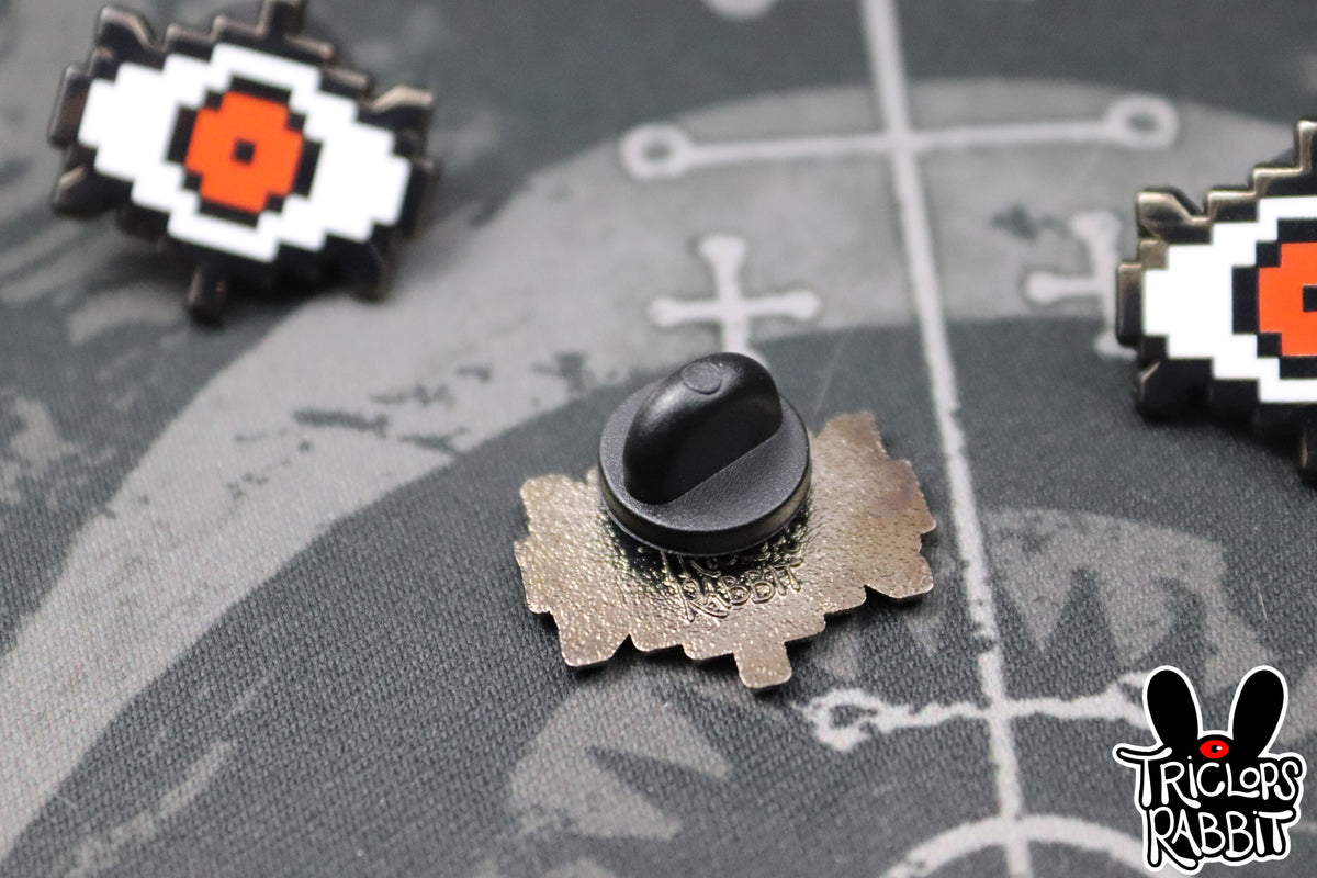 Pixel Eye Mini Pin
